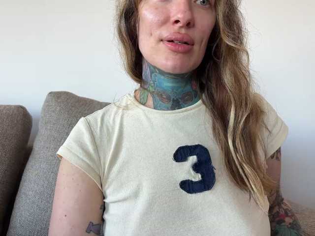 iiixbostonxiii live cam on BongaCams