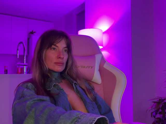 iiixbostonxiii live cam on BongaCams
