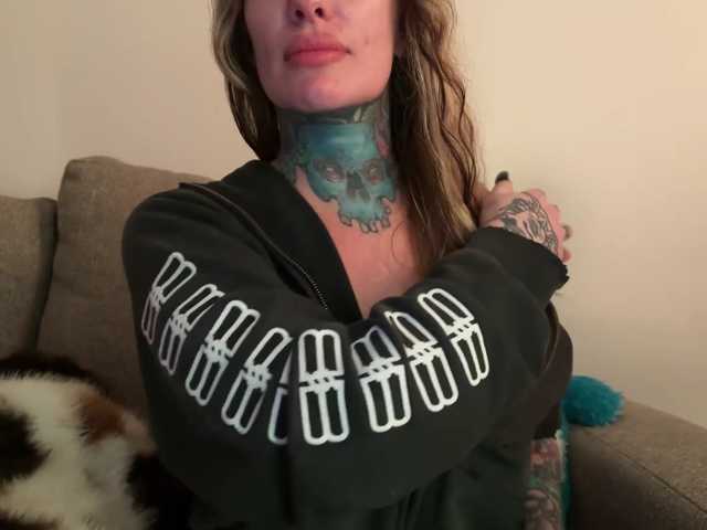 iiixbostonxiii live cam on BongaCams