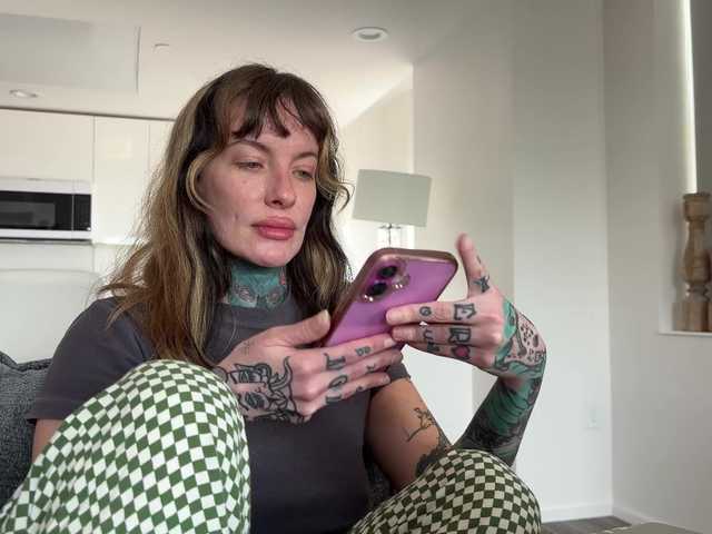 iiixbostonxiii live cam on BongaCams