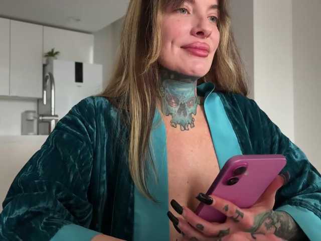 iiixbostonxiii, live now on BongaCams