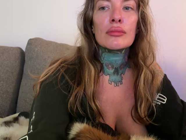 iiixbostonxiii live cam on BongaCams