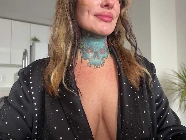 iiixbostonxiii live cam on BongaCams