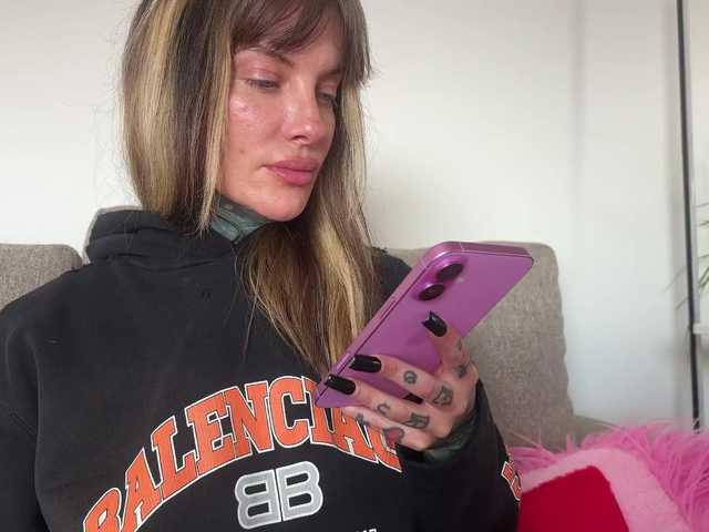 iiixbostonxiii live cam on BongaCams