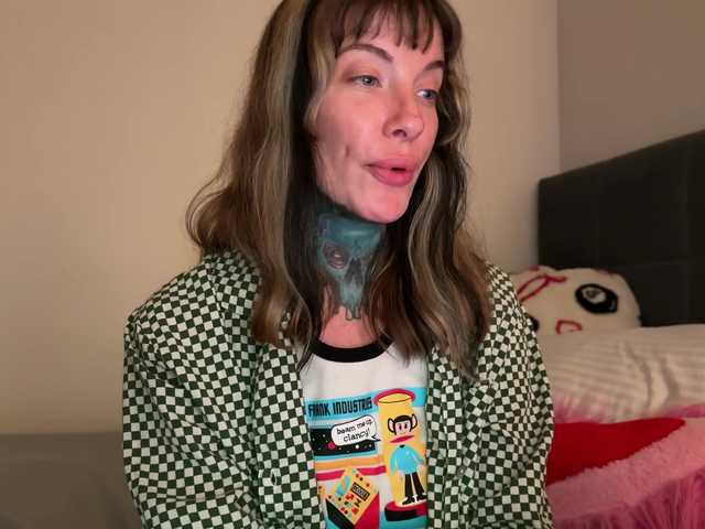 iiixbostonxiii's BongaCams show and profile