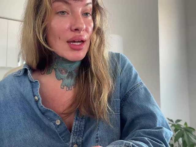 iiixbostonxiii live cam on BongaCams