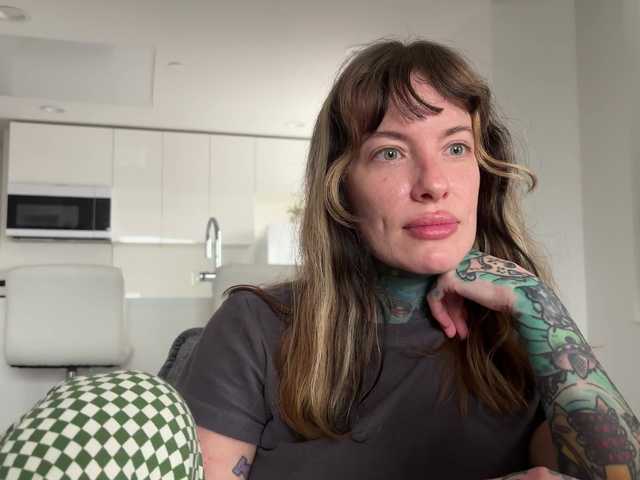iiixbostonxiii live cam on BongaCams