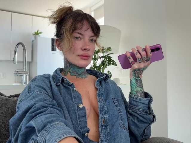 le modèle airgeadx est en webcam porno dans un show sur le site bongacams, il possède les tags suivants: White/Caucasian,Blonde,Trimmed