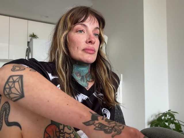 iiixbostonxiii live cam on BongaCams