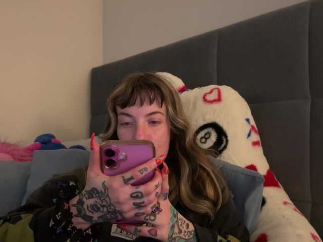 iiixbostonxiii's BongaCams show and profile