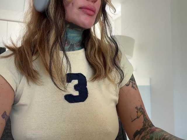 iiixbostonxiii live cam on BongaCams
