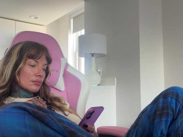 iiixbostonxiii live cam on BongaCams