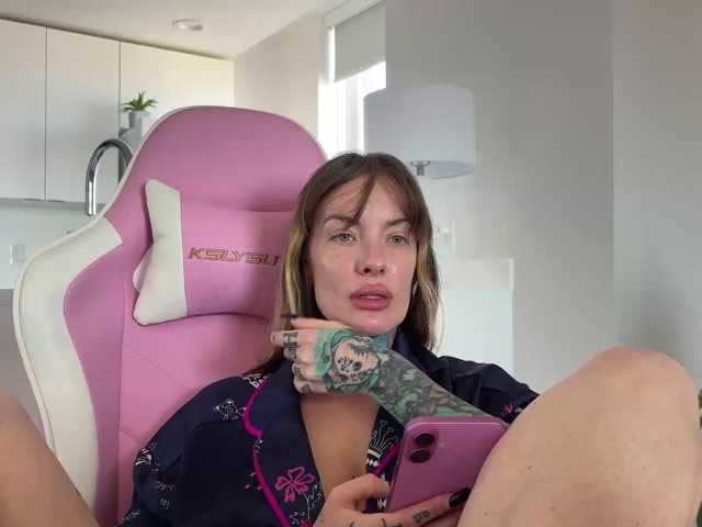 iiixbostonxiii live cam on BongaCams
