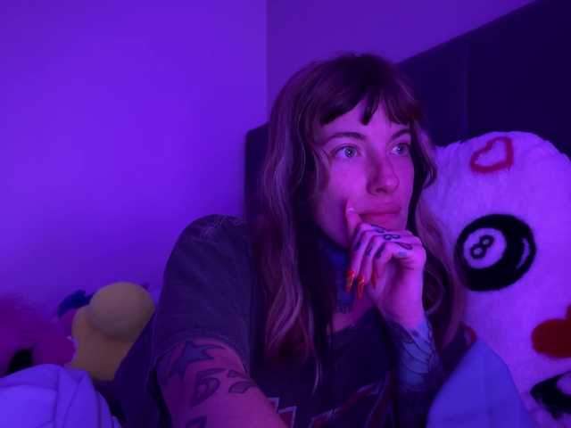 iiixbostonxiii's BongaCams show and profile