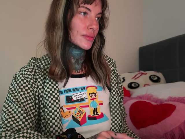 iiixbostonxiii's BongaCams show and profile