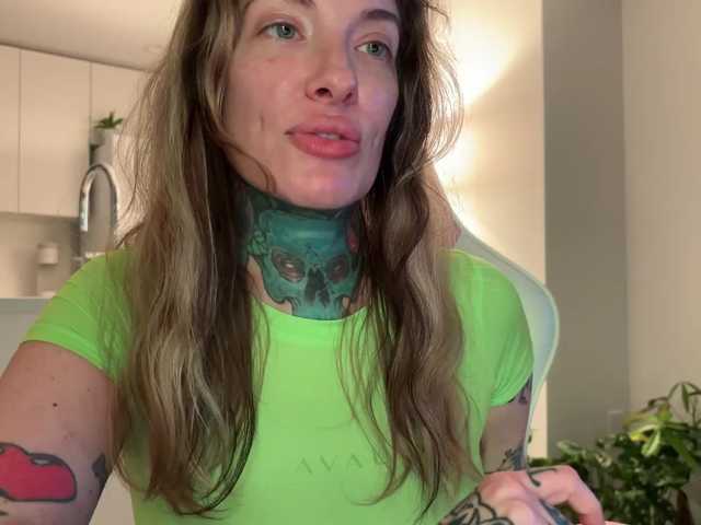 le modèle airgeadx est en webcam porno dans un show sur le site bongacams, il possède les tags suivants: White/Caucasian,Blonde,Shaved