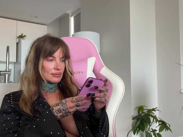 iiixbostonxiii live cam on BongaCams