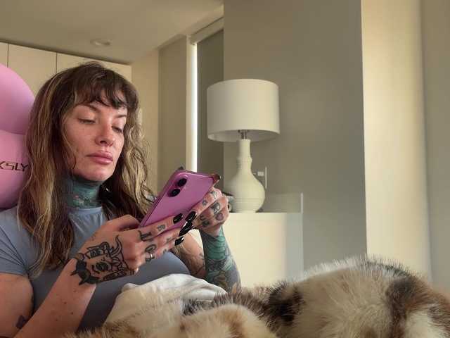 iiixbostonxiii live cam on BongaCams