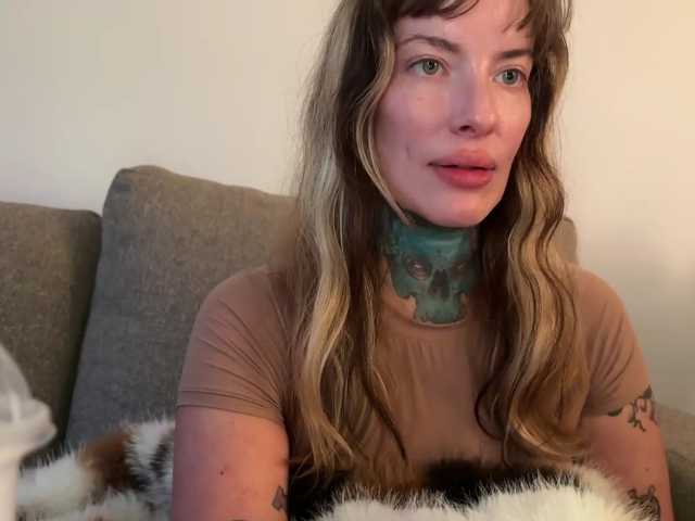 iiixbostonxiii live cam on BongaCams