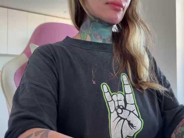 iiixbostonxiii live cam on BongaCams