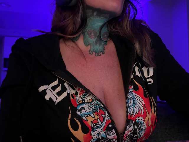 iiixbostonxiii live cam on BongaCams