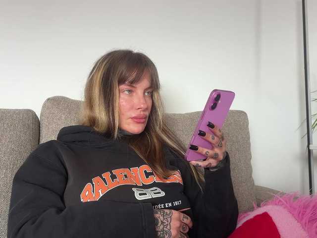 iiixbostonxiii live cam on BongaCams