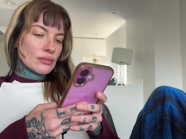 iiixbostonxiii live cam on BongaCams