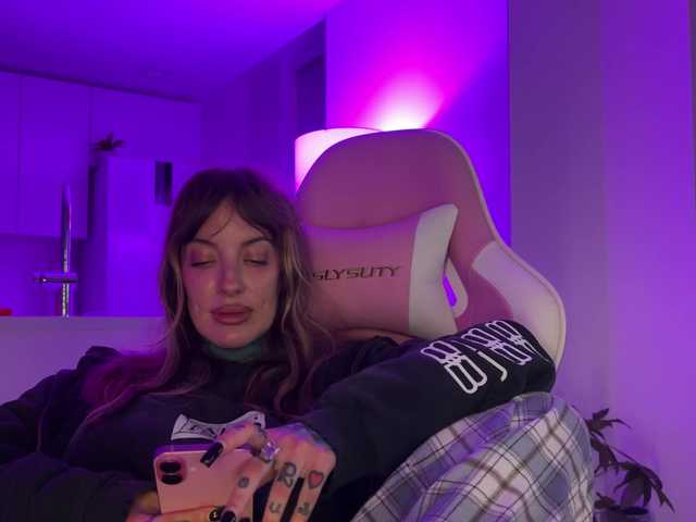iiixbostonxiii live cam on BongaCams