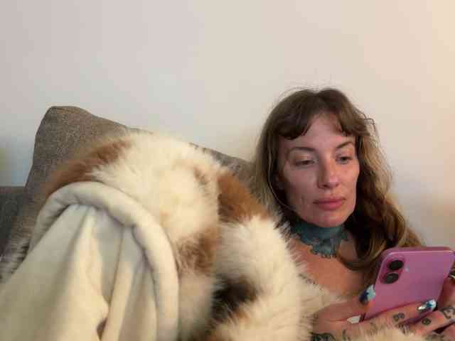 Modella: airgeadx