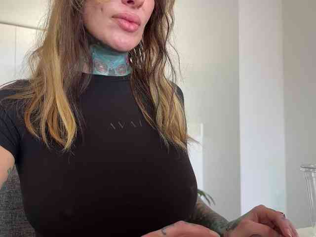 iiixbostonxiii Live Webcam on BongaCams