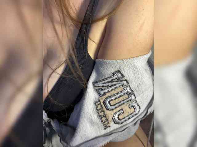 Alisia_Purr