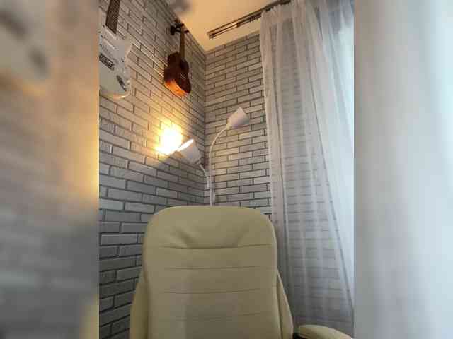 Alisia_Purr
