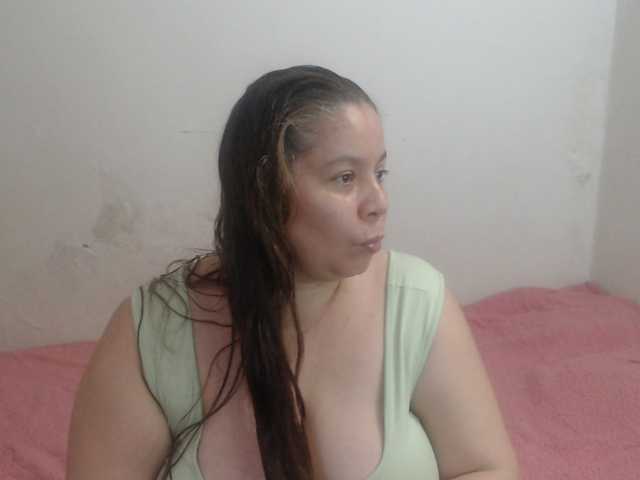 tiffa1hot live cam on BongaCams