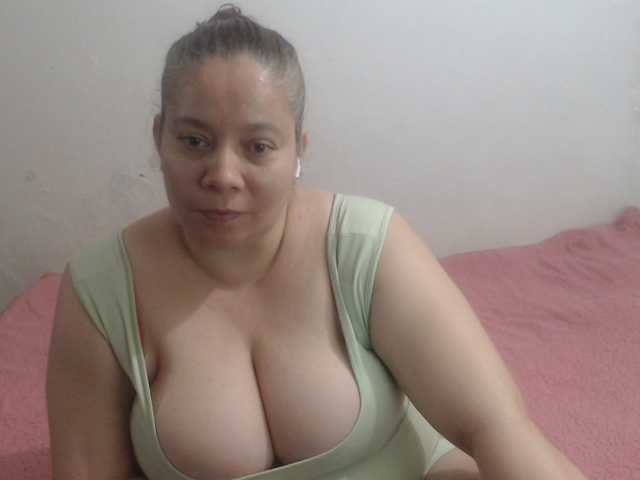 tiffa1hot live cam on BongaCams