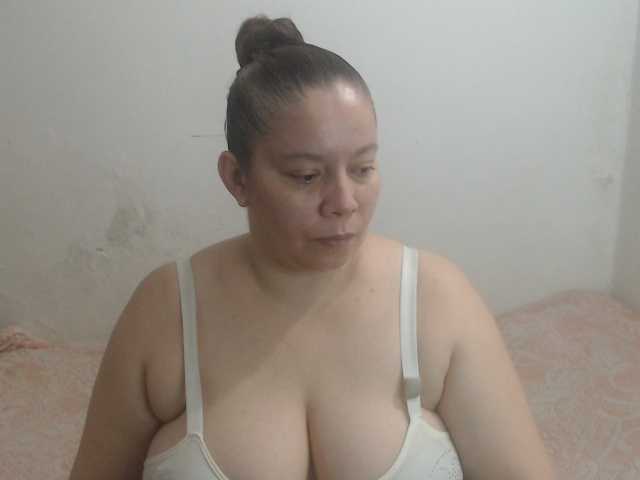tiffa1hot live cam on BongaCams