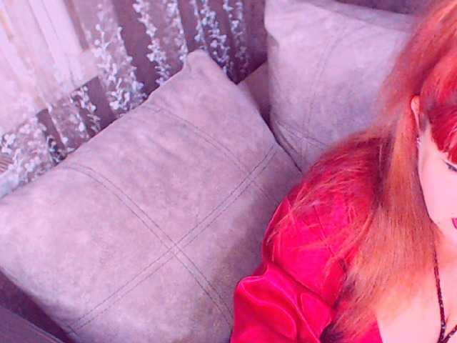 RedBustyX live cam on BongaCams