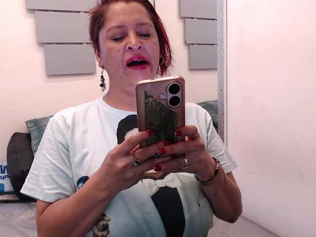 evatwiss live cam on BongaCams