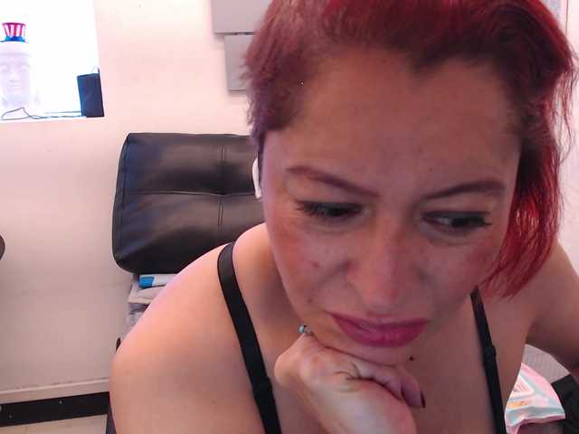 evatwiss live cam on BongaCams