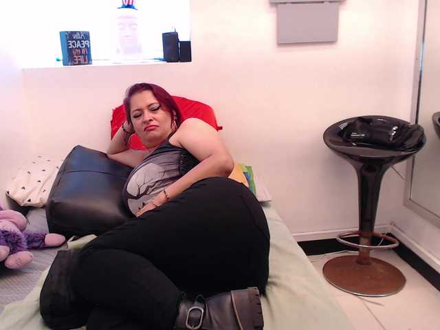 evatwiss live cam on BongaCams