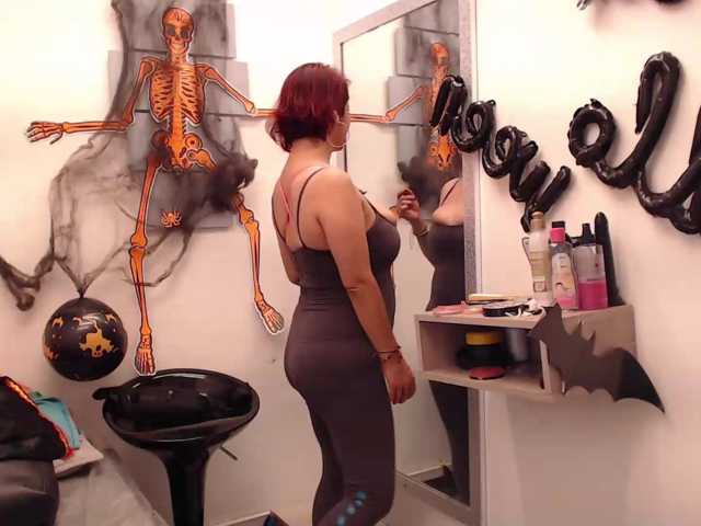 evatwiss live cam on BongaCams