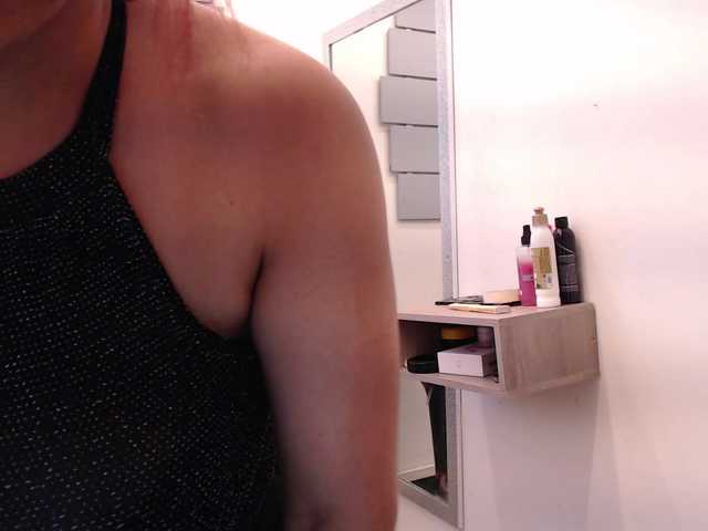 evatwiss live cam on BongaCams