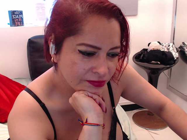 evatwiss live cam on BongaCams