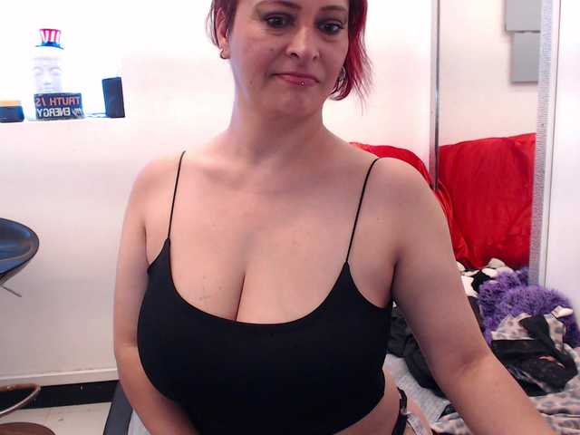 evatwiss live cam on BongaCams