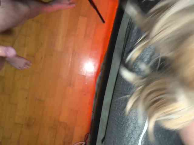 AllHolesLoveGirl webcam