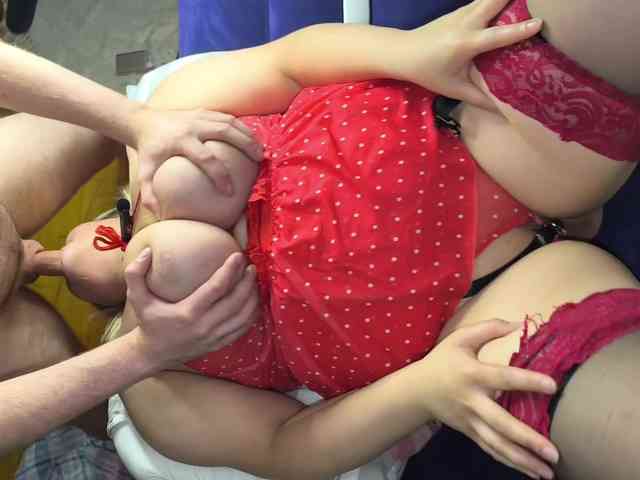 AllHolesLoveGirl webcam