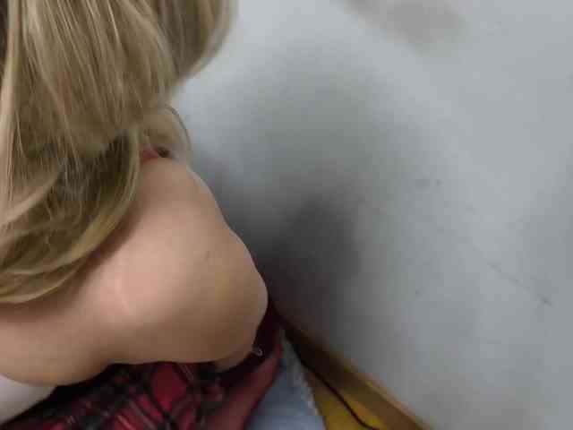 AllHolesLoveGirl webcam