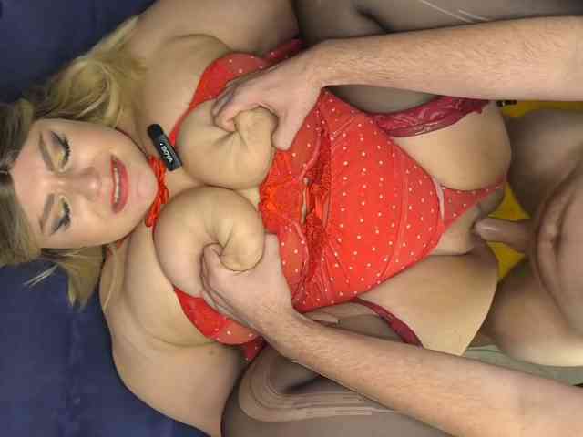 AllHolesLoveGirl webcam