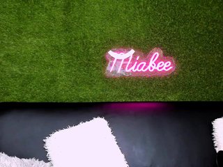 MiaBeeX