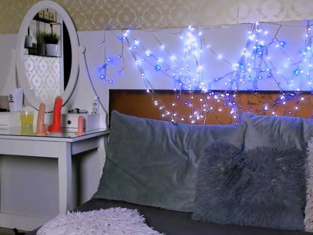 MiaBeeX live cam on BongaCams