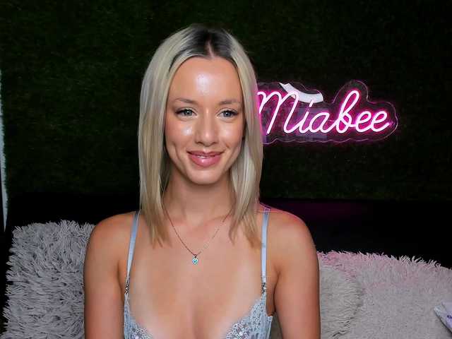 MiaBeeX